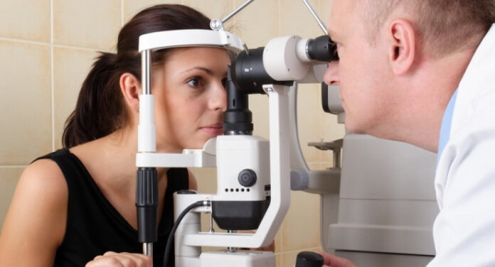 Der-Augenarzt-oder-Augenarzt
